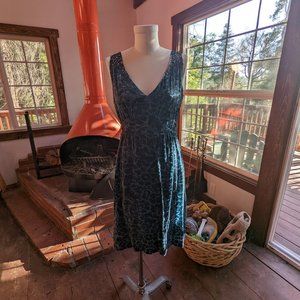 Anthropologie Moulinette Soeurs burnout velvet dress